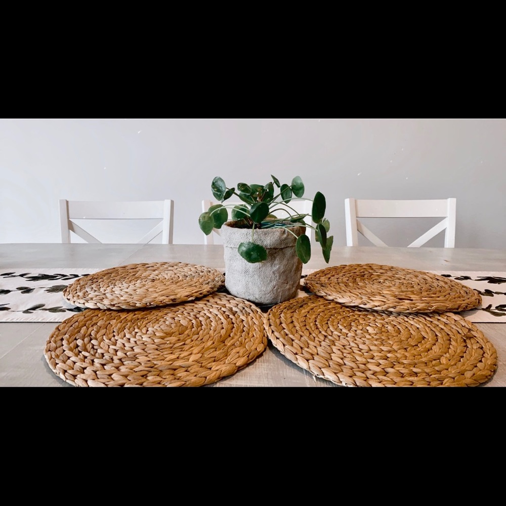 Set of 4 natural woven place mats